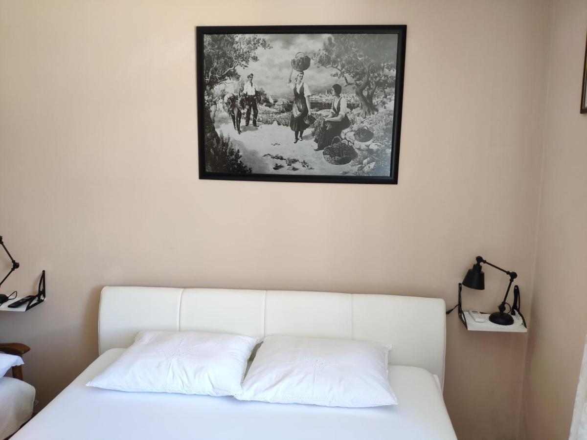 Rab-Centar Hotel Rab Town Luaran gambar